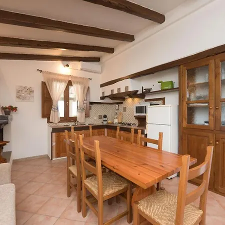 Сasa de vacaciones Villa Orgoi, Immersa Nel Verde