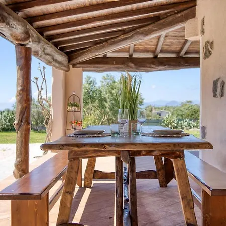Orgoi, Immersa Nel Holiday home *