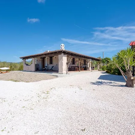 Сasa de vacaciones Villa Orgoi, Immersa Nel Verde Orosei